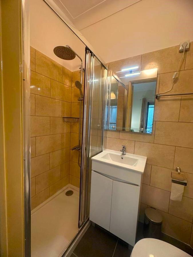 Lisabonna Guest House أمادورا المظهر الخارجي الصورة