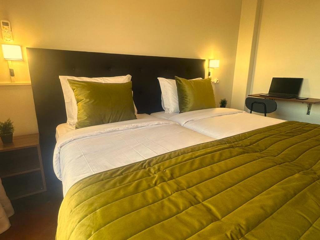 Lisabonna Guest House أمادورا المظهر الخارجي الصورة